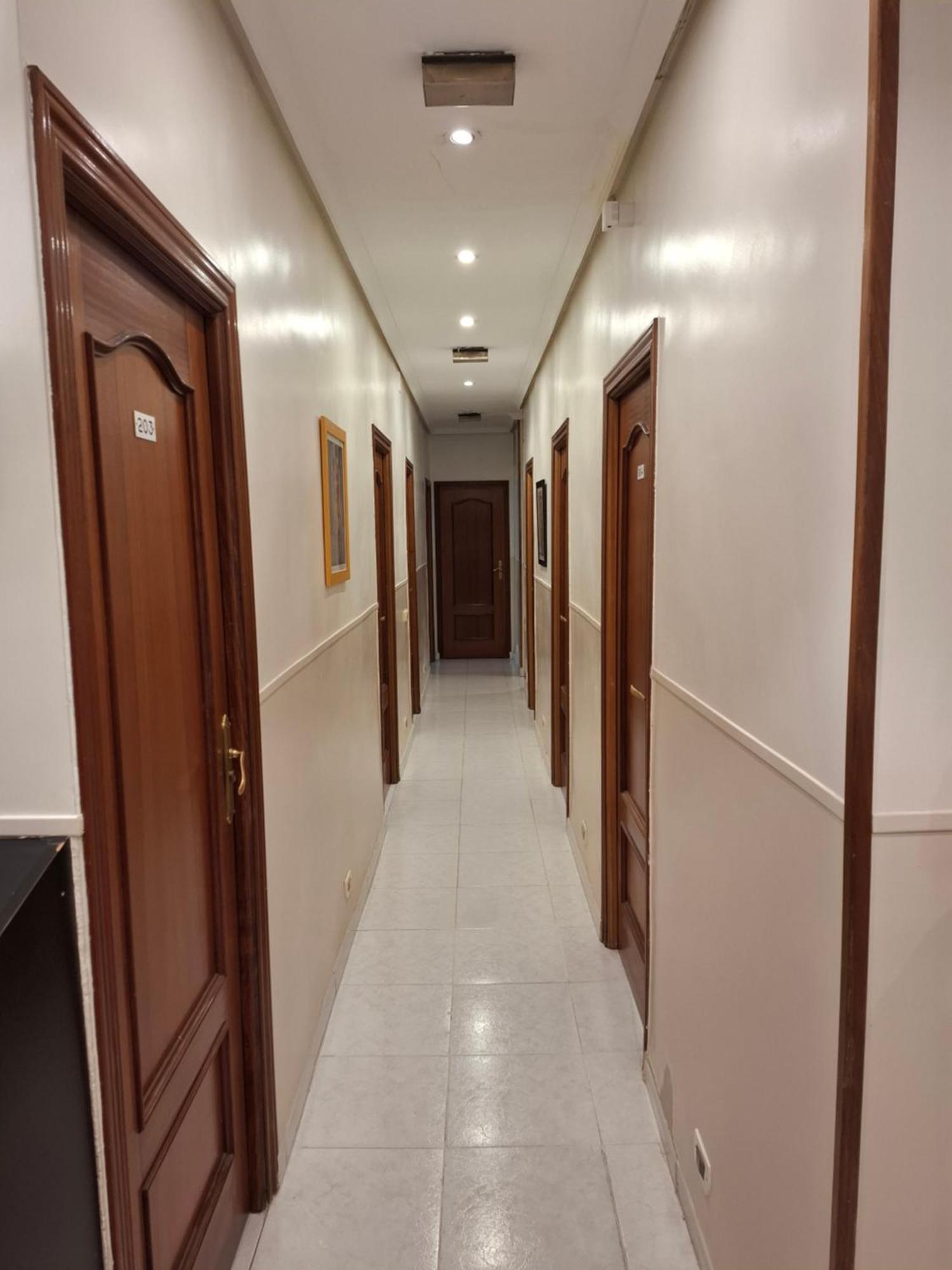 Hostal Villamanez Madrid Bagian luar foto